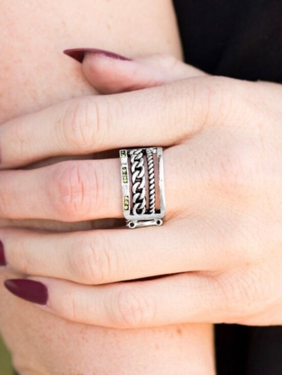 Mismatched Magnificence - Green - Picture 2 of 2